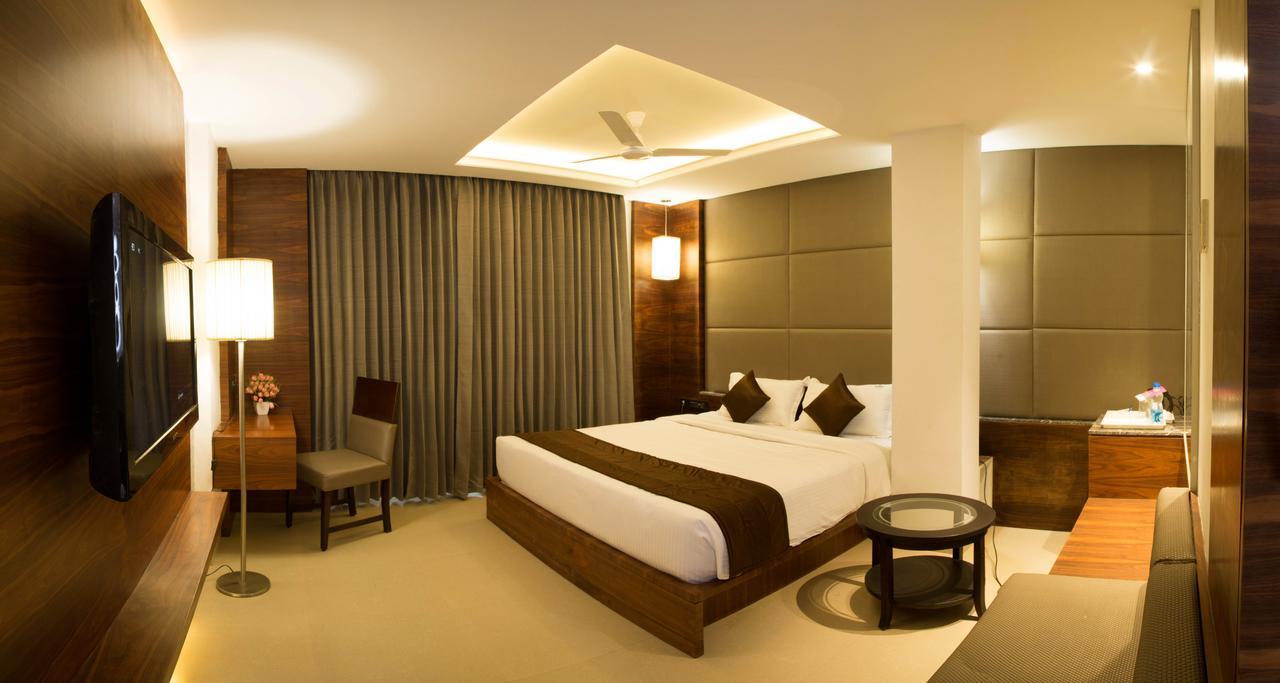 Urvashi Residency Hotel Madras Buitenkant foto