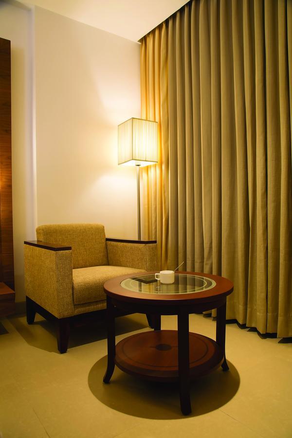 Urvashi Residency Hotel Madras Buitenkant foto