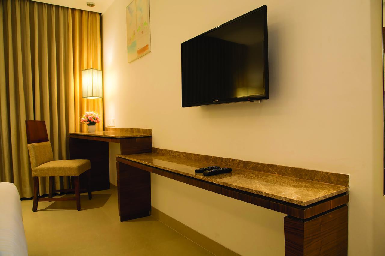 Urvashi Residency Hotel Madras Buitenkant foto
