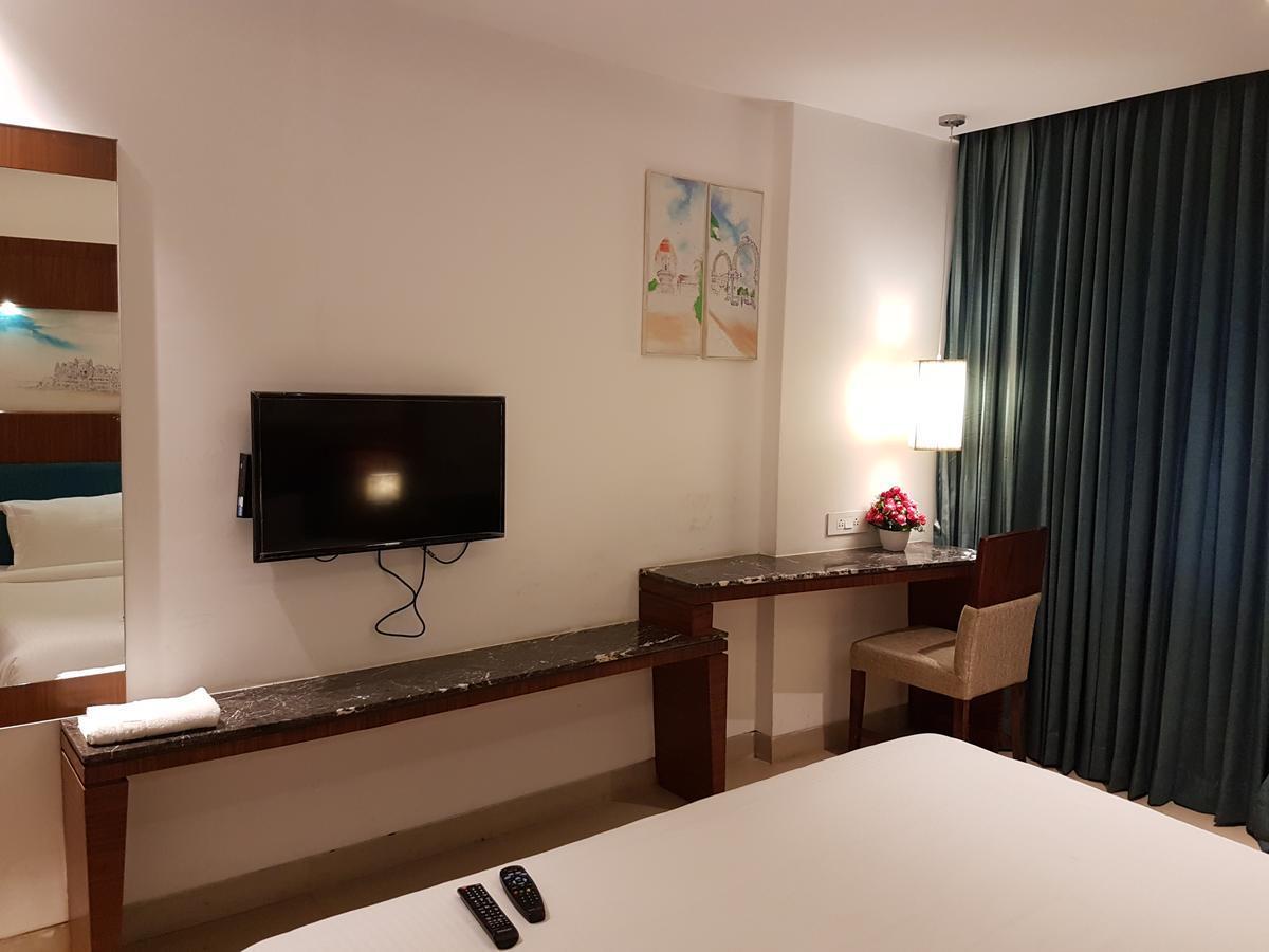Urvashi Residency Hotel Madras Buitenkant foto