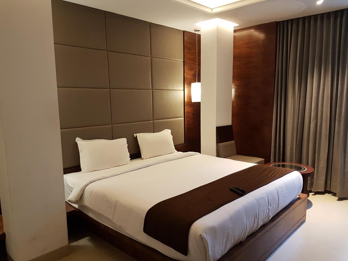Urvashi Residency Hotel Madras Buitenkant foto