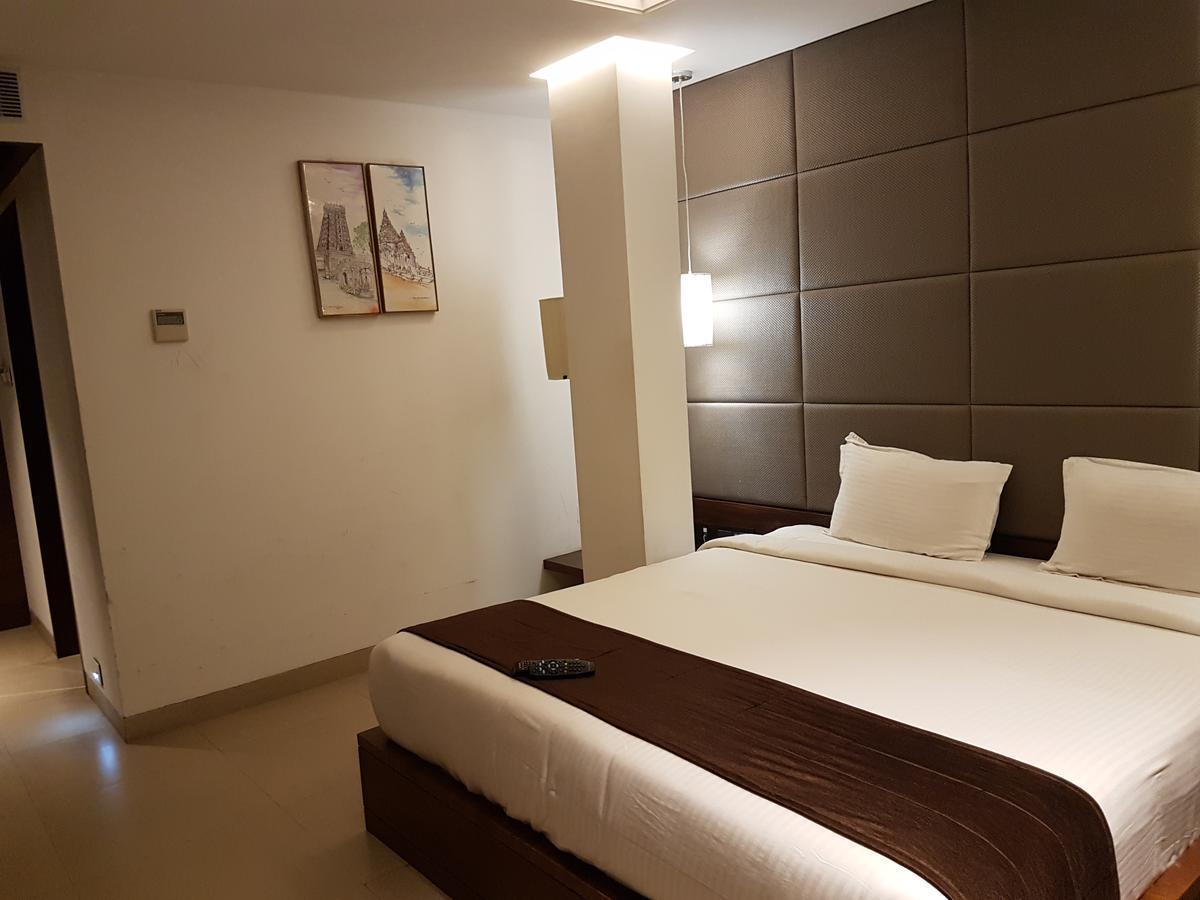 Urvashi Residency Hotel Madras Buitenkant foto