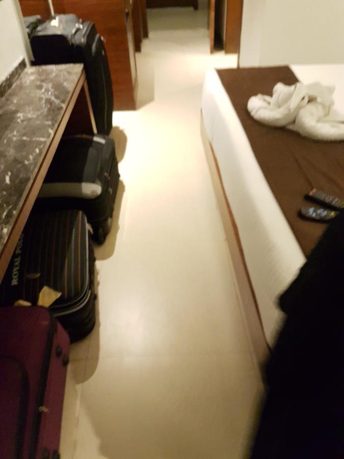 Urvashi Residency Hotel Madras Buitenkant foto