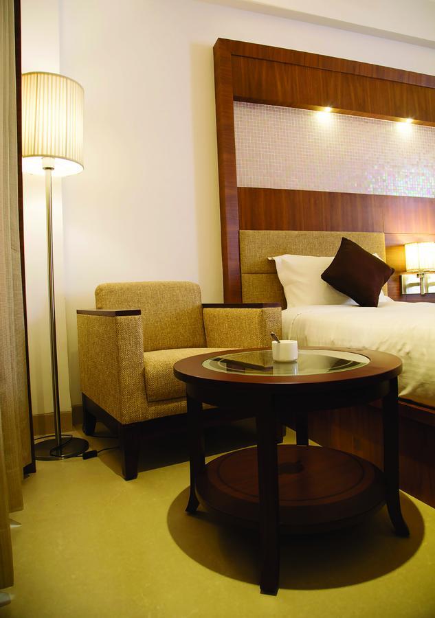 Urvashi Residency Hotel Madras Buitenkant foto