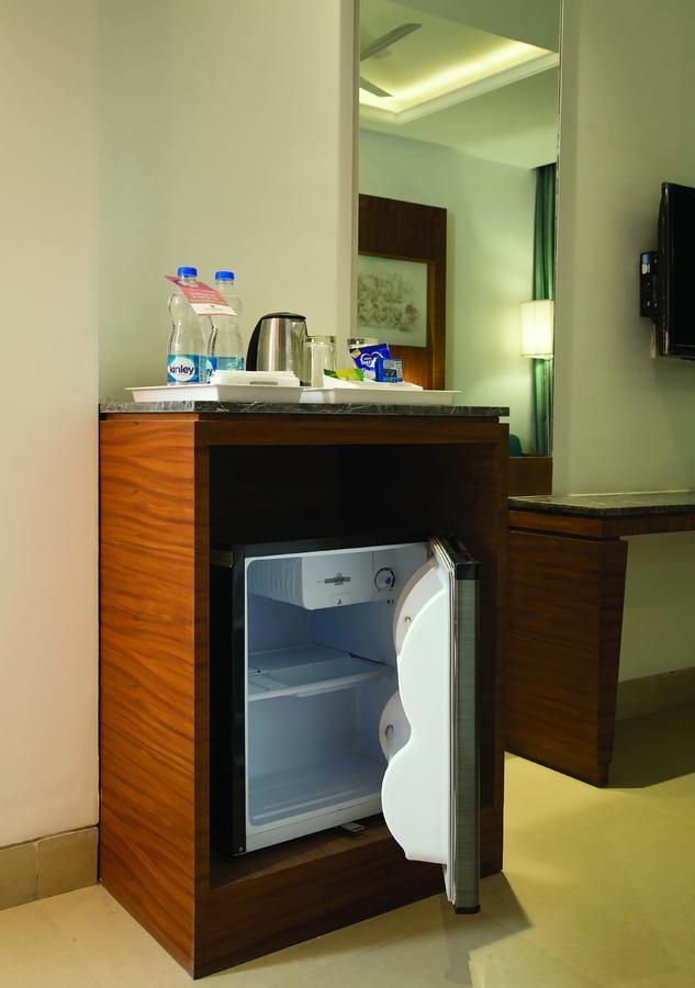 Urvashi Residency Hotel Madras Buitenkant foto